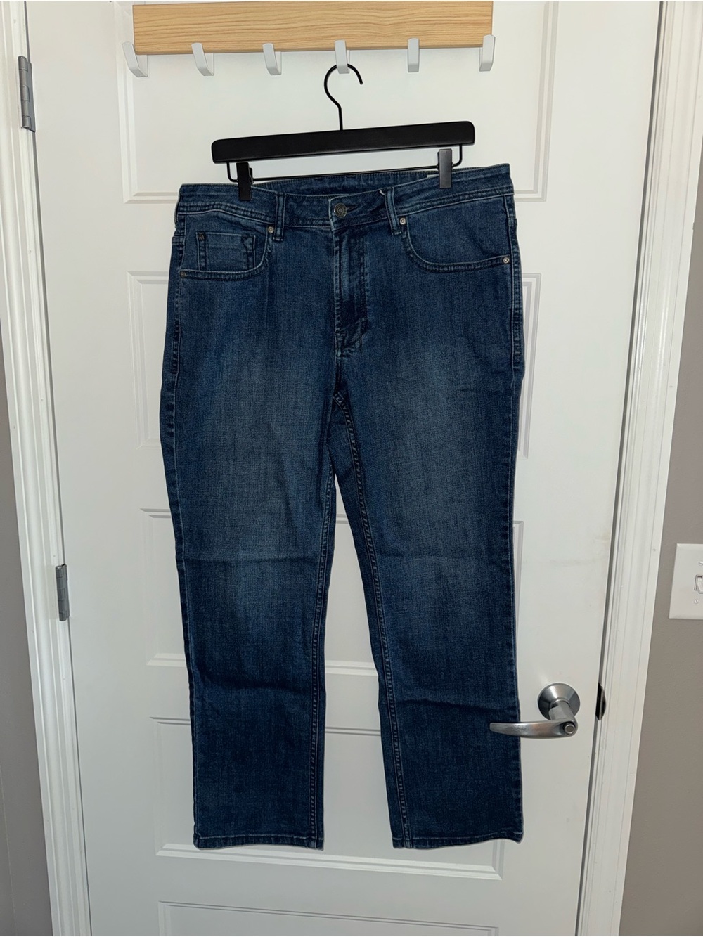 JACKSON Men’s Straight-Leg Jeans in Dark Blue Wash